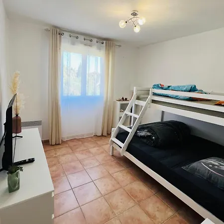 Apartment Maison A 700m De La Bormes-les-Mimosas